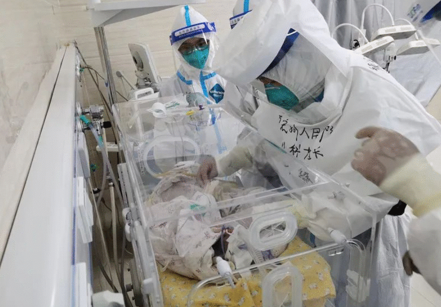  云南瑞丽确诊新冠孕妇顺利诞下三胞胎，系全国首例
